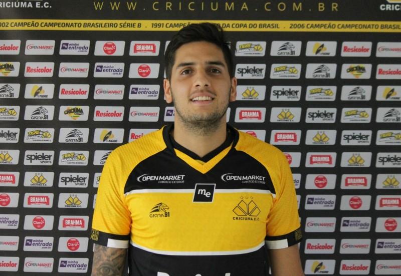 Tigre apresenta Carlos Alexandre, o novo reforço para a Série C