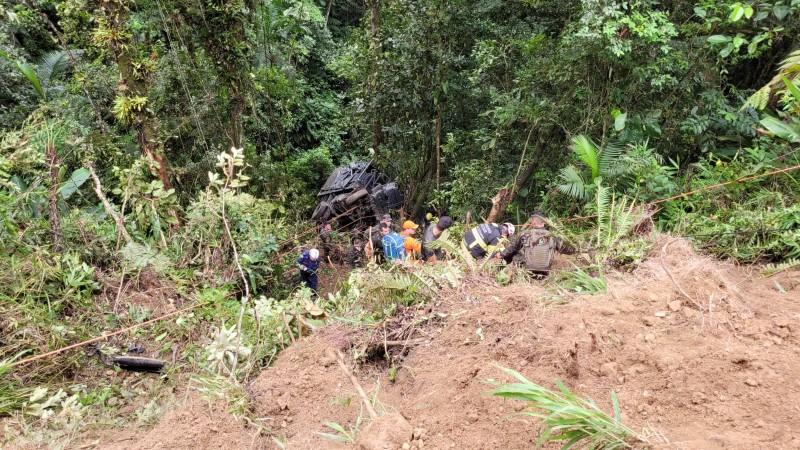 Duas mortes e dois feridos em estado grave no acidente com caminhão do Exército em Blumenau