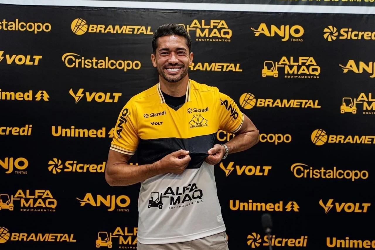 Primeira janela de transferências da temporada fecha nesta terça-feira