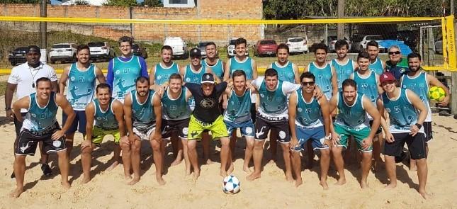 11 duplas participam de torneio de futevôlei em Criciúma