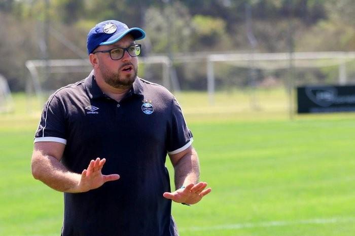 Criciúma deve anunciar Guilherme Bossle como novo coordenador técnico das categorias de base