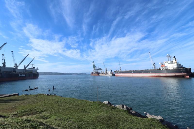 Movimentação do Porto de Imbituba cresce 17,1% em 2021 e alcança novo recorde anual