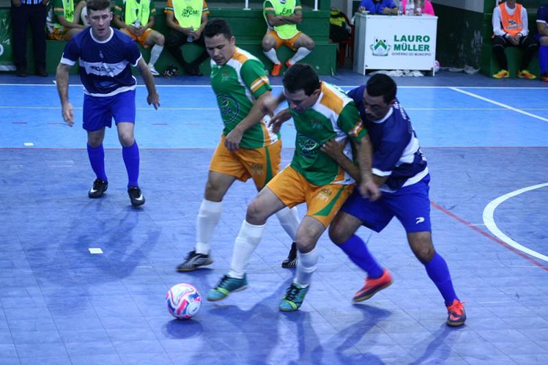 Final de semana com decisão no futsal e vôlei de Lauro Müller