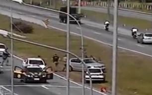 VÍDEO: BMW furtada em Criciúma é recuperada pela PRF