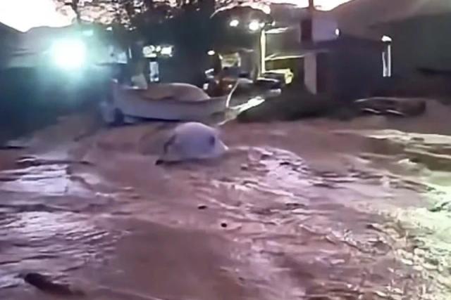 Possível tsunami meteorológico atinge municípios do Sul de Santa Catarina; veja vídeos
