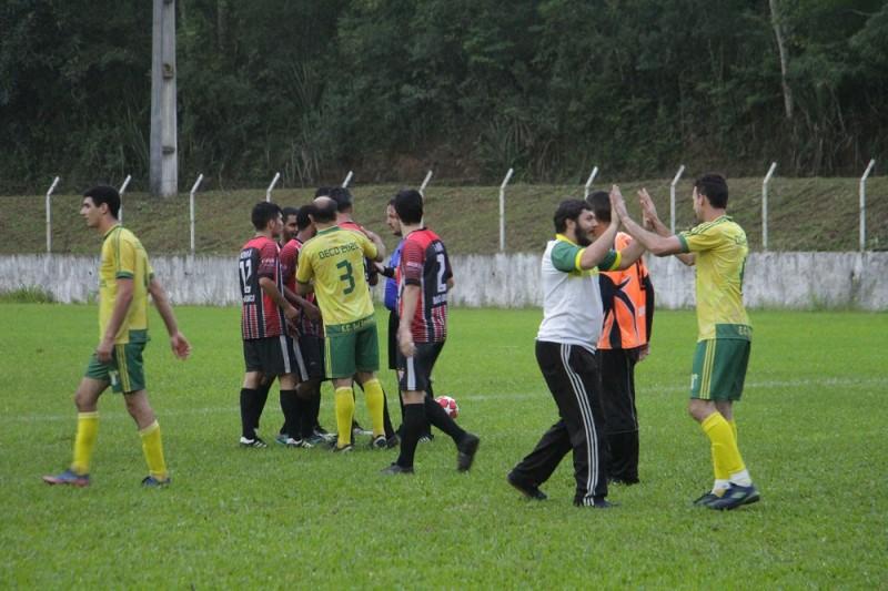 Interbairros de Futebol Suíço inicia em Lauro Müller