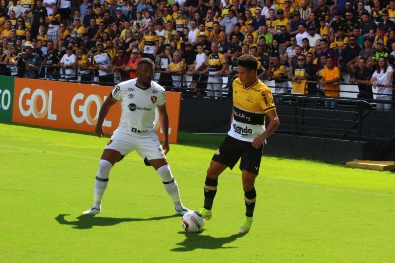 Fora de casa, Criciúma tem confronto direto diante do Sport