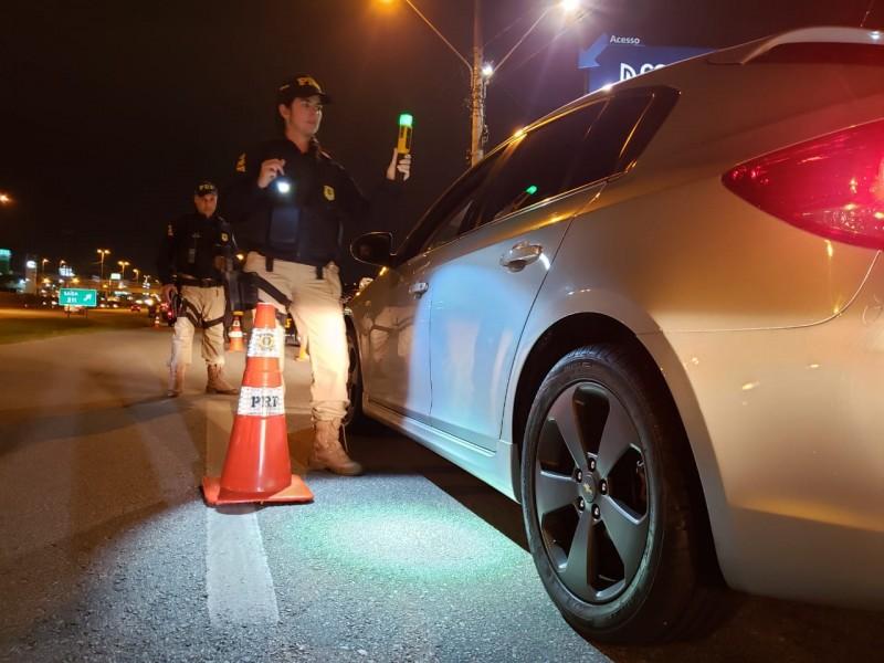 Somente em São José, 76 pessoas flagradas dirigindo alcoolizadas em fiscalização da PRF 