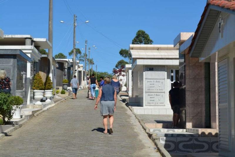 Após furtos, Governo de Morro da Fumaça instala câmeras no Cemitério Municipal
