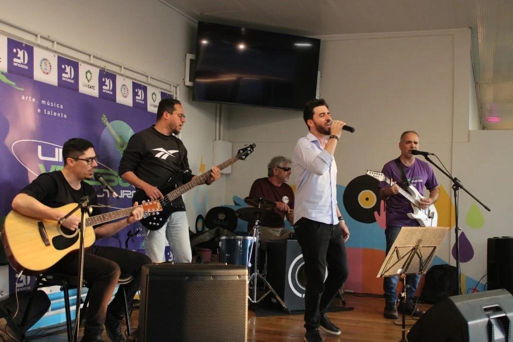 Enemenosum: professores da UniSatc transformam paixão pela música em incentivo para alunos
