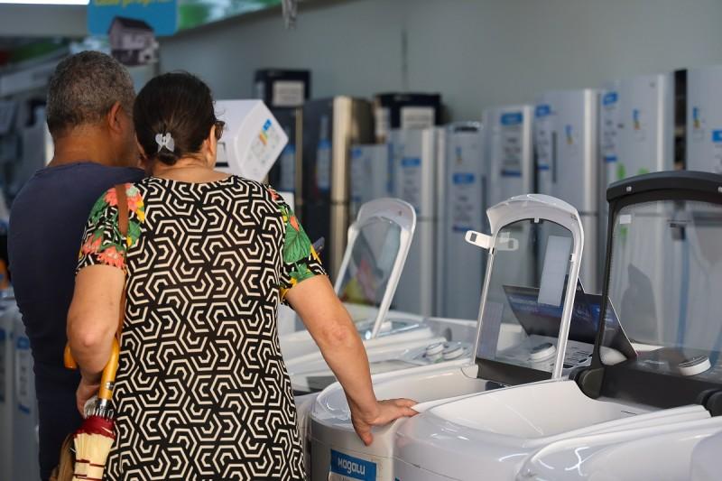 Comércio cresce 6,4% em agosto e mantém tendência de alta em Santa Catarina