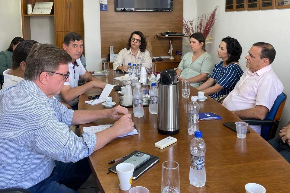 CDL e vereadores debatem desafios do comércio em Criciúma