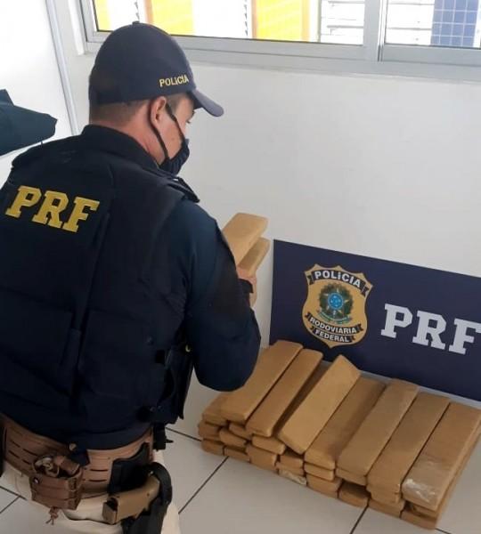 Homem é preso com 40 quilos de maconha em Tubarão; droga seria distribuída em Criciúma