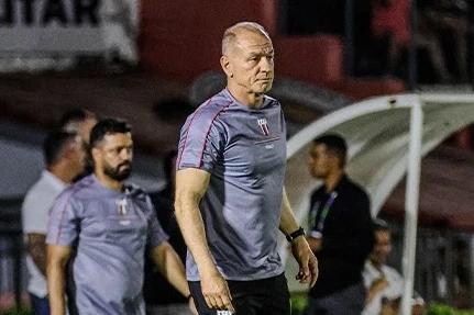 Ivan Izzo lamenta derrota para o Tigre, mas exalta atuação do Botafogo-SP
