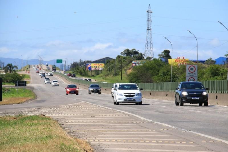 Mais de 500 mil veículos passaram pelo trecho Sul da BR-101 durante o período de Natal e Ano Novo