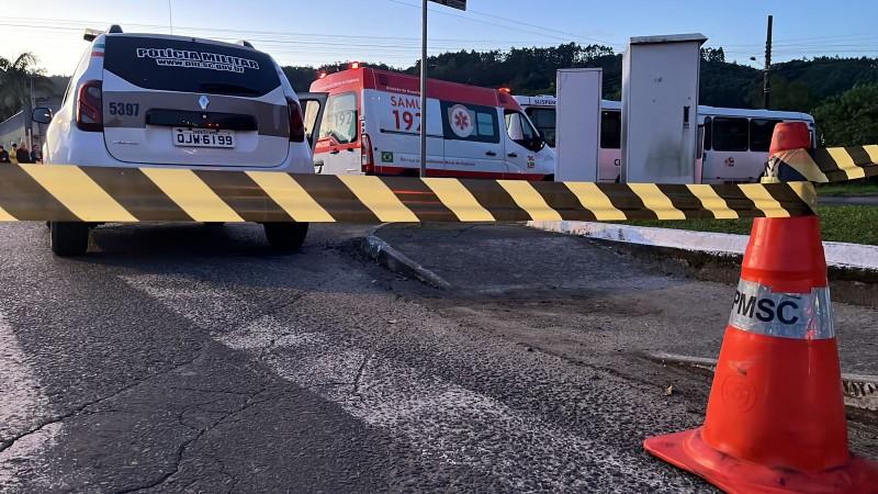 Identificado menino que morreu atropelado no bairro Metropol, em Criciúma