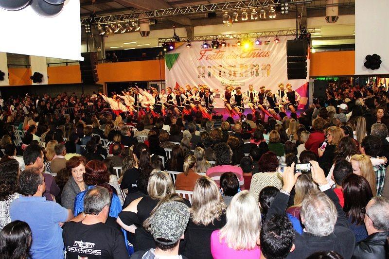 VÍDEO: Pavilhão registra público surpreendente na abertura