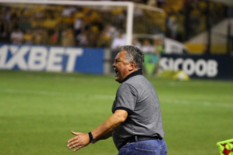 Tigre renova com Roberto Cavalo; reapresentação acontece no dia 3 de janeiro