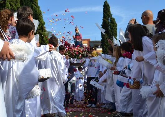 Movidos pela fé, milhares de fiéis vão até o Santuário Diocesano para receber Nossa Senhora do Caravaggio
