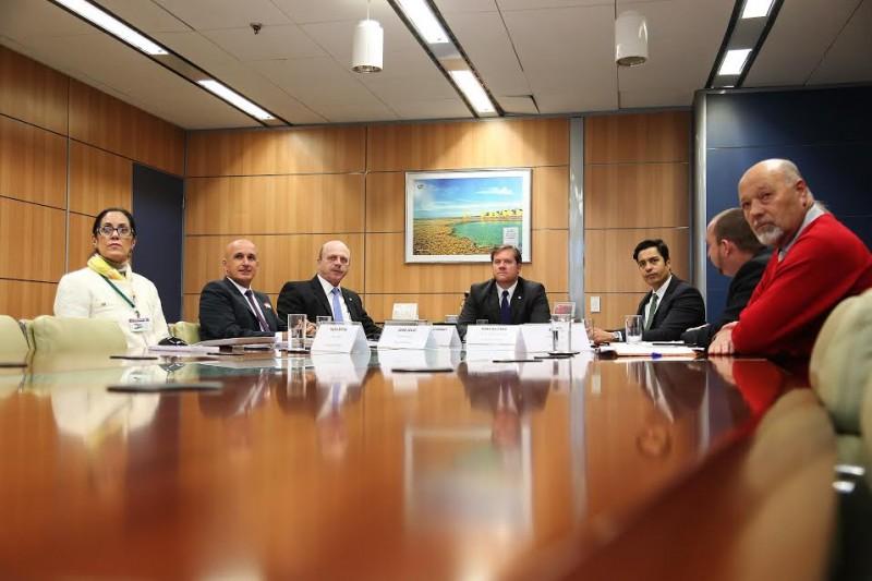 Projetos de calçadão e novo portal são apresentados ao ministro do Turismo