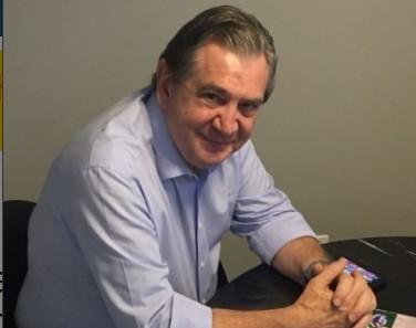 Candidato ao parlamento italiano busca por votos no Sul de Santa Catarina