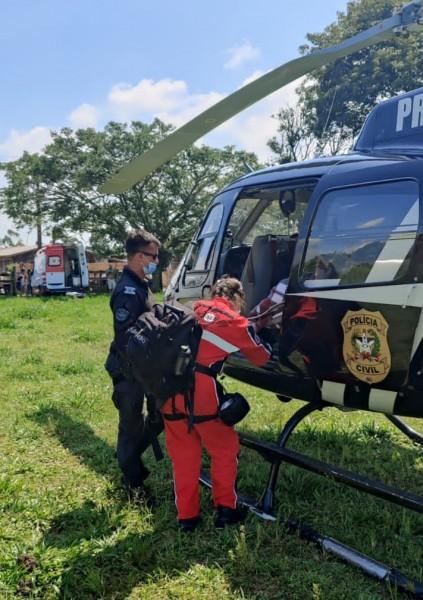 Jovem fica ferido ao sofrer queda de telhado em Santa Rosa do Sul; ele foi socorrido pelo Sarasul 