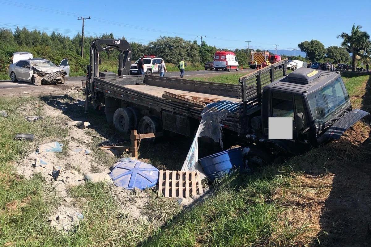 Acidente de trânsito deixa idoso gravemente ferido