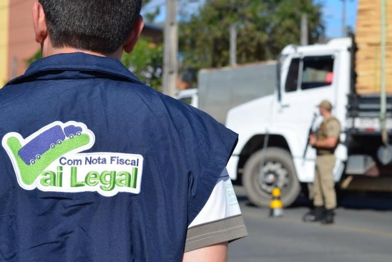 Blitz notifica 13 veículos sem Nota Fiscal