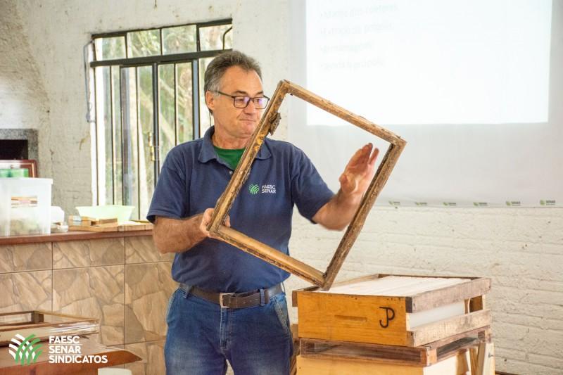   Sistema Faesc/Senar-SC investe no fomento à apicultura catarinense