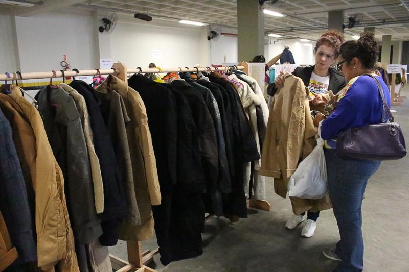 Bazar com roupas da Alemanha termina amanhã