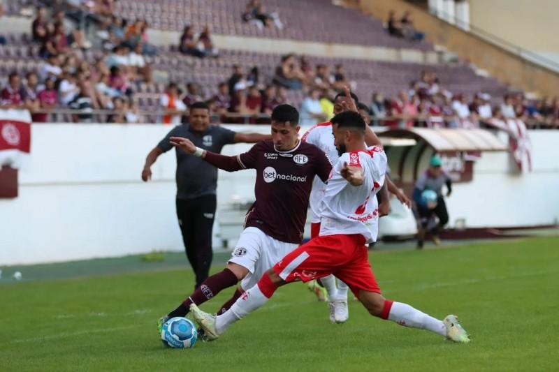 Hercílio Luz e Ferroviária empatam no primeiro jogo da segunda fase da Série D