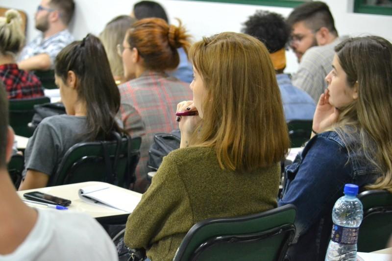 É fake news notícia de que instituições de ensino paralisarão as atividades em Criciúma 