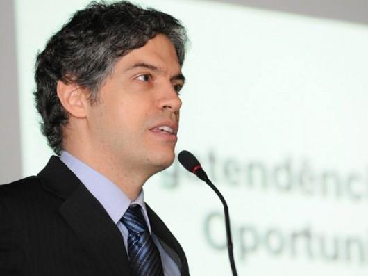 Ricardo Amorim faz palestra na Unisul de Tubarão
