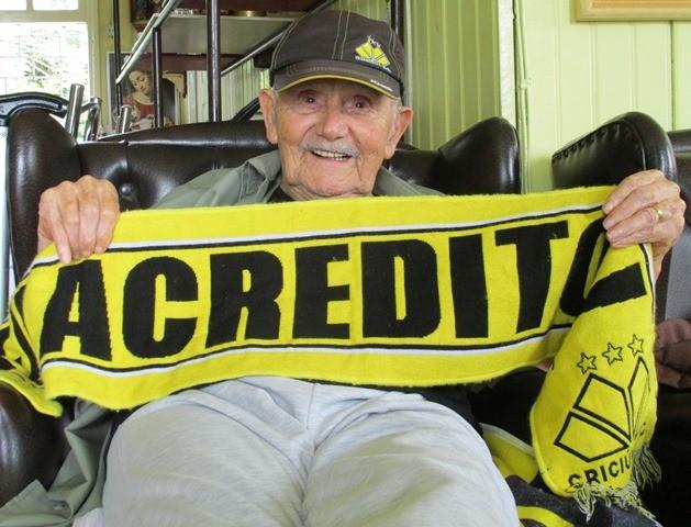 Paixão carvoeira: Torcedor, de 95 anos, acredita nos garotos do Tigre