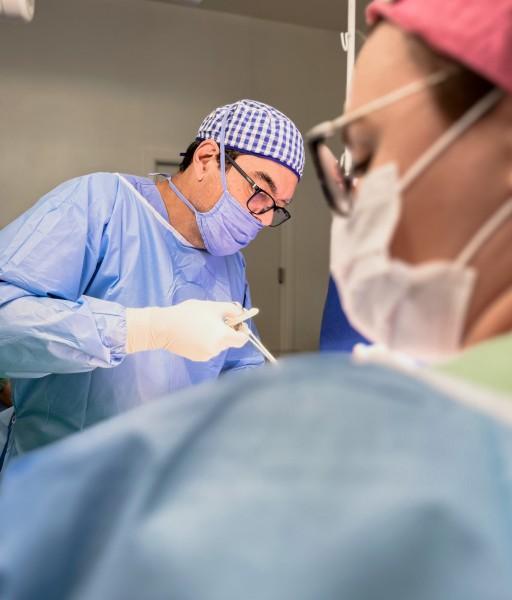 Hospital Dom Joaquim promove ação social com cirurgias de mamoplastia redutora