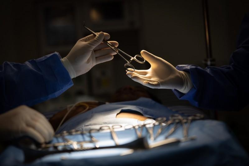 Hospital São José realiza cirurgia rara para tratamento de tumor hepático