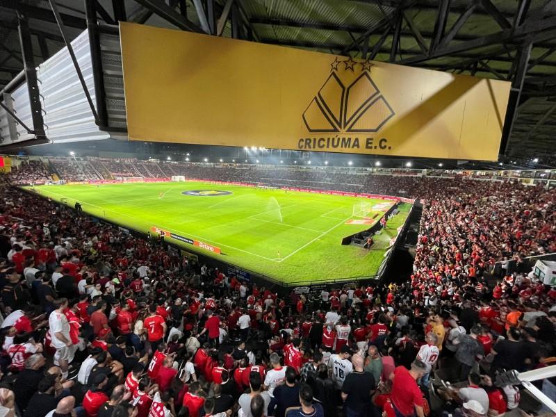 Internacional vai jogar contra o Atlético-MG no estádio Heriberto Hülse