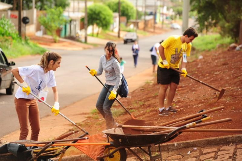 Alunos do Marista Criciúma participam de atividades voluntárias em São José