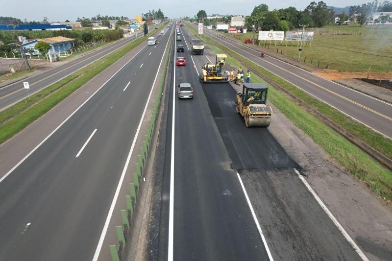 CCR ViaCosteira informa cronograma semanal de obras na BR-101 em Santa Catarina