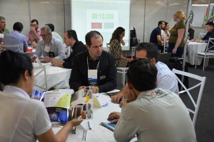 Sessão de Negócios do Sebrae promove integração entre o empresariado