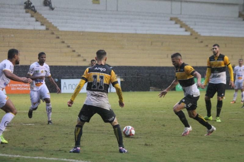 Crônica do Didé: um tigre enlameado dorme na liderança