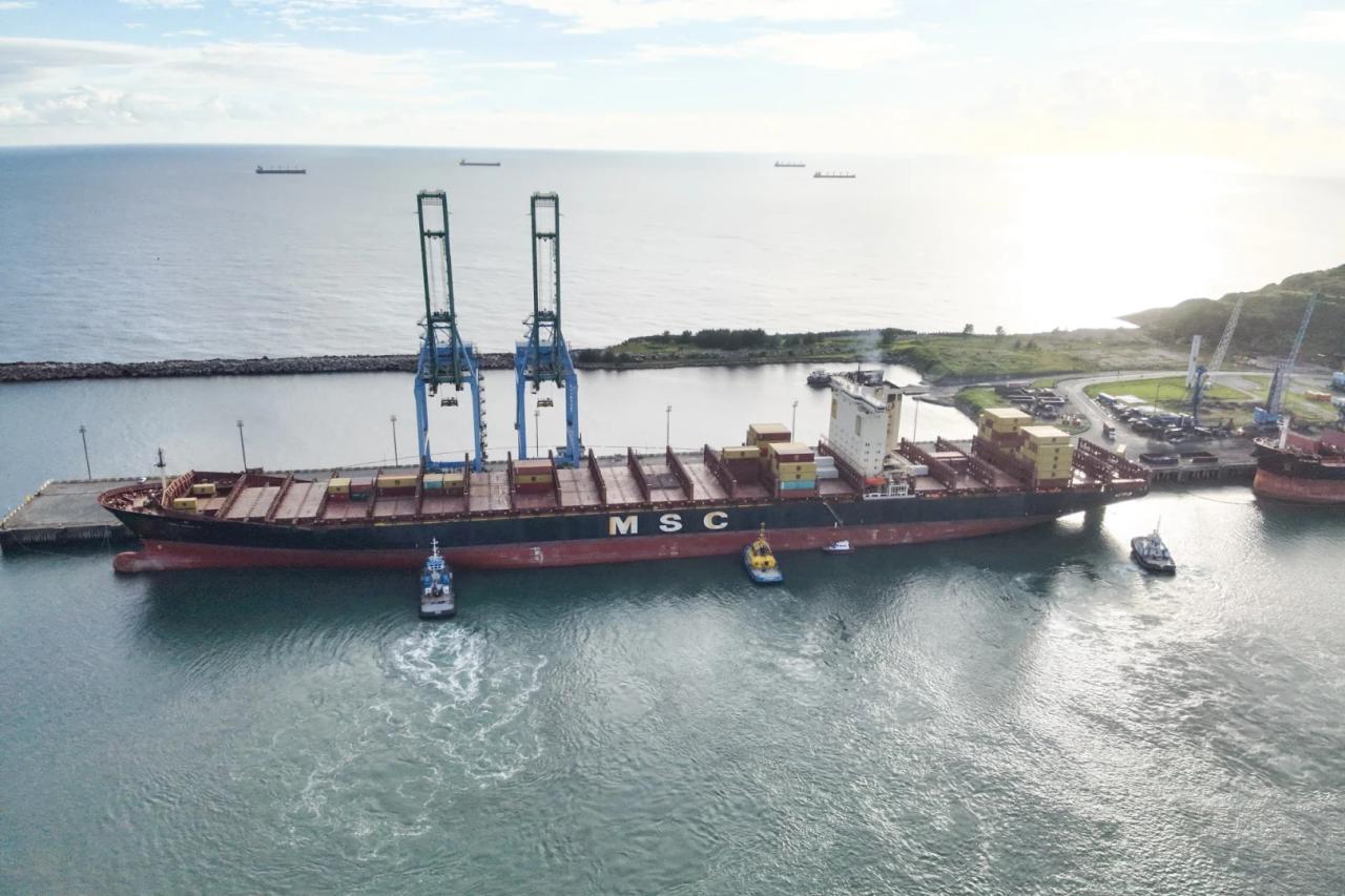 Porto de Imbituba recebe maior navio de sua história