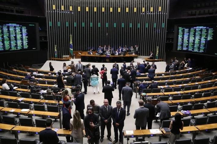 Câmara aprova PEC da Segurança Pública e proposta segue para o Senado