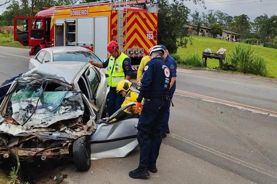 Homem morre após grave acidente de trânsito em Cocal do Sul