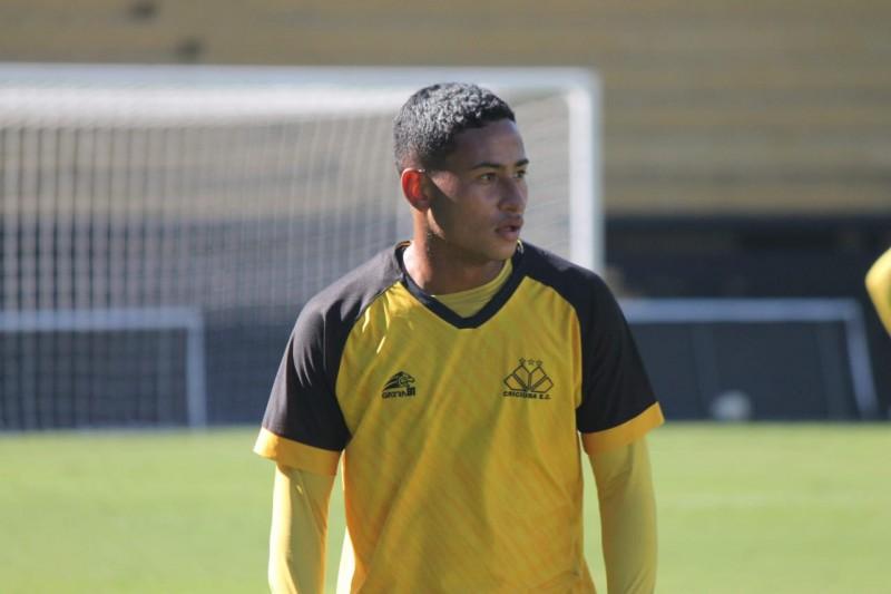 Atacante Luquinha deixa o Criciúma e vai para o Grêmio Prudente, de São Paulo