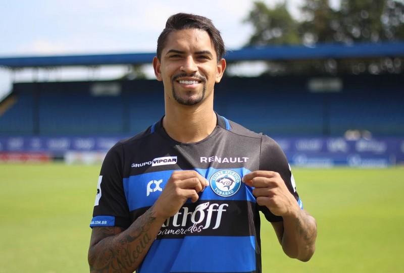 Jeanderson é apresentado no Tubarão: 'quero ajudar o clube a conquistar os seus objetivos'