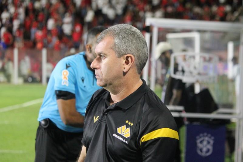 Tencati reclama de postura da arbitragem 