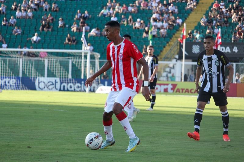 Artilheiro do Hercílio Luz no Campeonato Catarinense é contratado pelo Grêmio