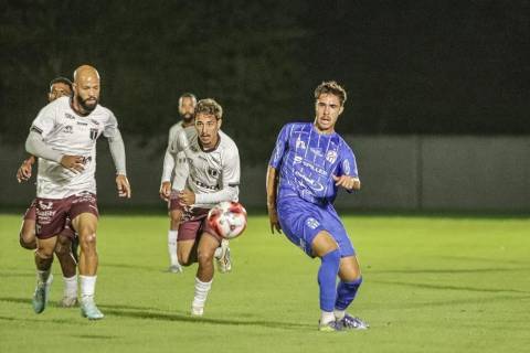 Andrey celebra oportunidade no profissional do Caravaggio e destaca apoio do capitão Henik