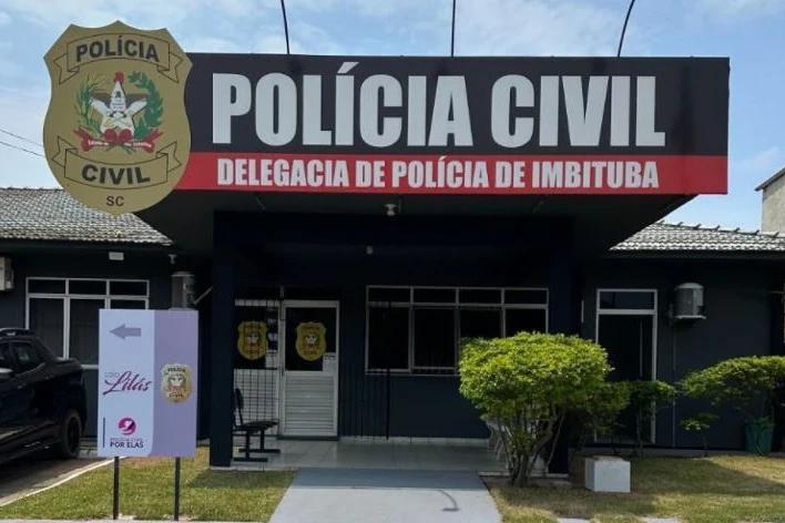 Imbituba: Polícia Civil cumpre mandados e funcionário público é afastado do cargo